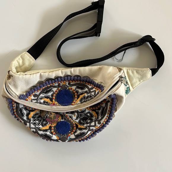 debbie katz Handbags - Debbie Katz Boho Bum Bag - Ivory